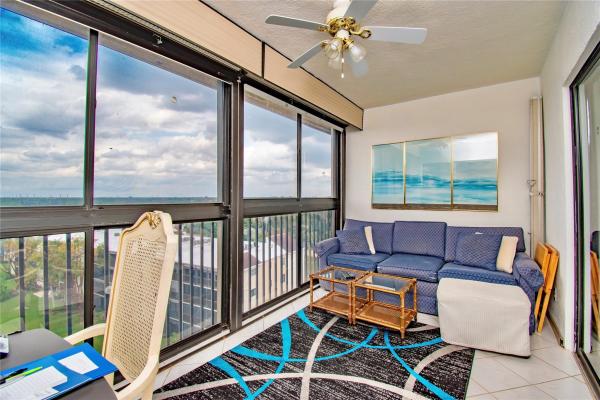 Huntington Lakes 1, 14460 Strathmore Ln #807, Delray Beach, Florida 33446, image 1