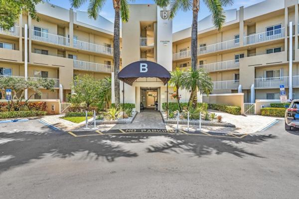 Granville At Kings Point, 7739 Granville Dr #208, Fort Lauderdale, Florida 33321, image 1