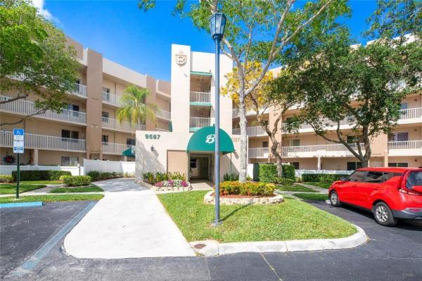 Weldon At Kings Point, 9587 Weldon Cir #410, Fort Lauderdale, Florida 33321, image 1