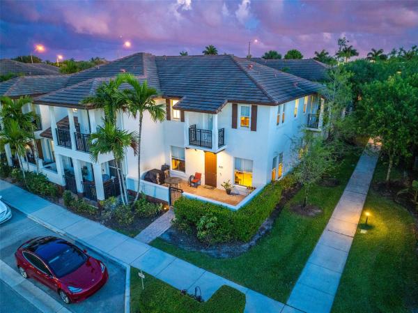 Paloma Lakes, 4654 Acadian Trl #4654, Coconut Creek, Florida 33073, image 1
