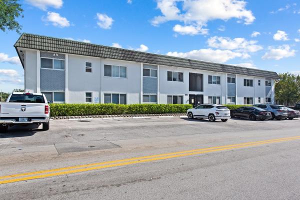 Harbordale, 1001 SE 16th St #1, Fort Lauderdale, Florida 33316, image 1