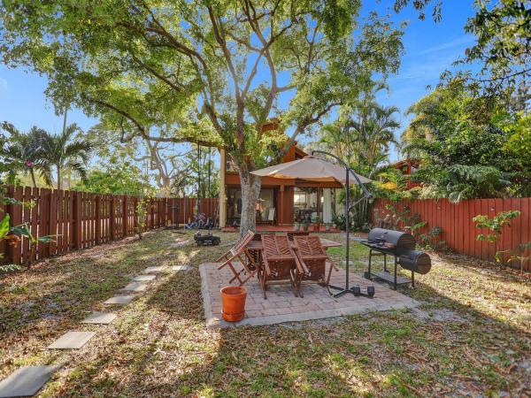 The Lofts Of Palm-Aire Village, 6191 NW 34th Ter, Fort Lauderdale, Florida 33309, image 2