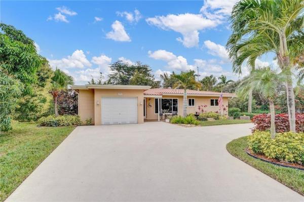Cypress Harbor, 370 SE 7th St, Pompano Beach, Florida 33060, image 1