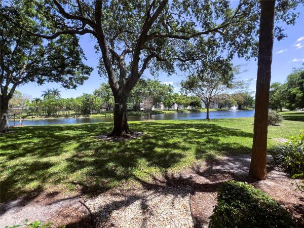 Lucaya Village, 2101 Lucaya Bnd #O-1, Coconut Creek, Florida 33066, image 1