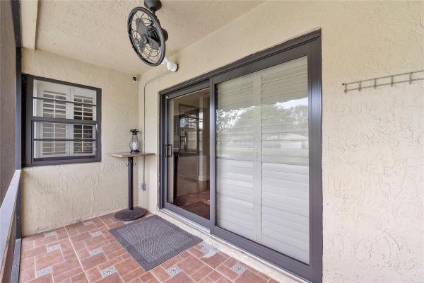 Vineyards Of Plantation, 9128 Vineyard Lake Dr, Plantation, Florida 33324, image 3