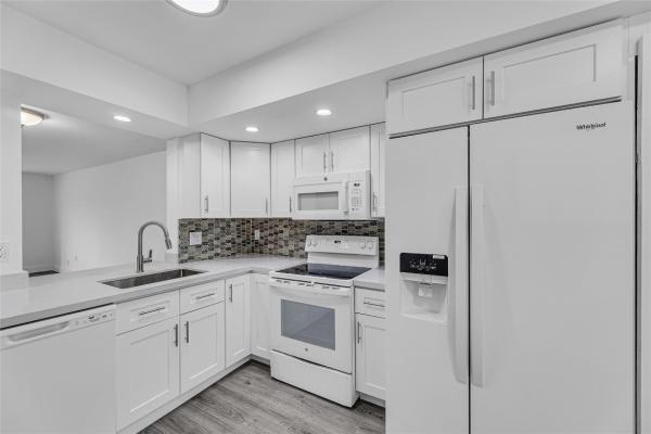 Palm Lakes, 7340 Lake Circle Dr #101, Margate, Florida 33063, image 1