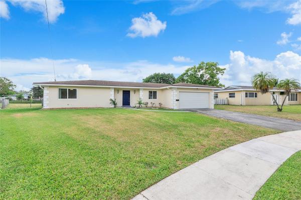Mirror Lake Estates, 7060 NW 10th Ct, Plantation, Florida 33313, image 1