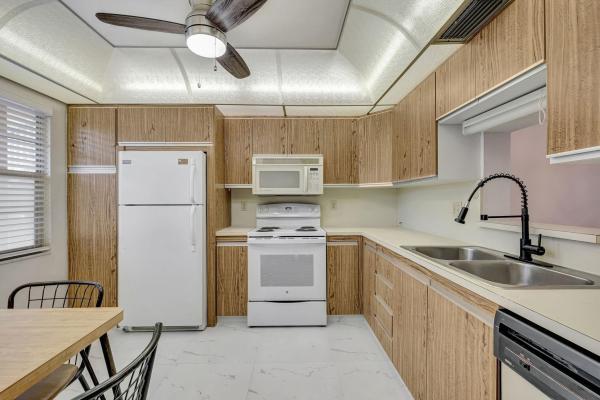 Lucaya Village, 2305 Lucaya Ln #C2, Coconut Creek, Florida 33066, image 1
