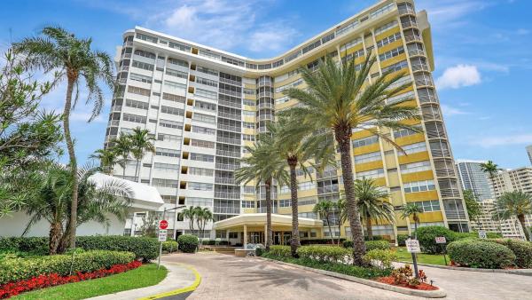 Lake Point Tower & Marina, 100 Golden Isles Dr #211, Hallandale Beach, Florida 33009, image 1