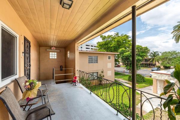Essex Village, 305 E 4th Ave #8, Hialeah, Florida 33010, image 1