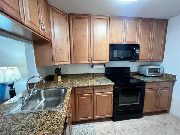 Winding Lake At Welleby, 10040 Winding Lake Rd #103, Sunrise, Florida 33351, image 2