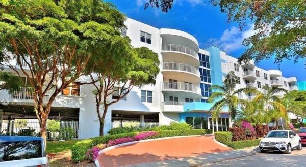 Breeze, 1555 N Treasure Dr, North Bay Village, Florida 33141, image 1