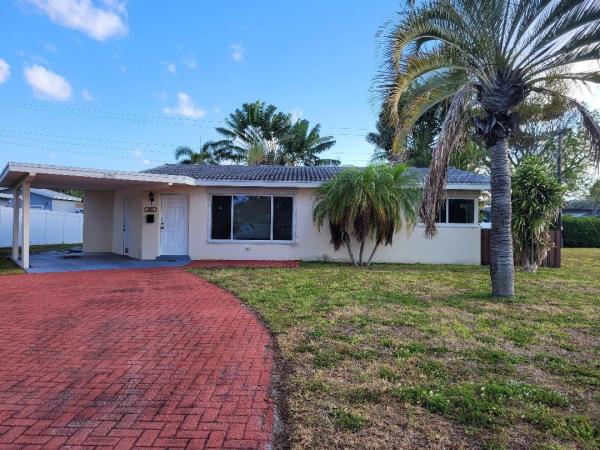Deerfield Ridge, 1001 SE 13th Ct, Deerfield Beach, Florida 33441, image 1