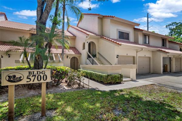 Coach Houses Of Town Place, 5700 Coach House Cir #G, Boca Raton, Florida 33486, image 1