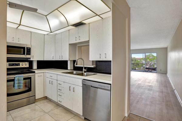 Antigua Village, 2405 Antigua Cir #D4, Coconut Creek, Florida 33066, image 1