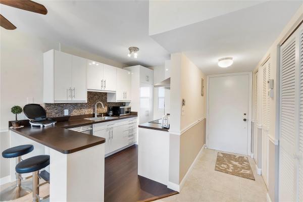 Boca Teeca, 5401 NW 2nd Ave #3220, Boca Raton, Florida 33487, image 1