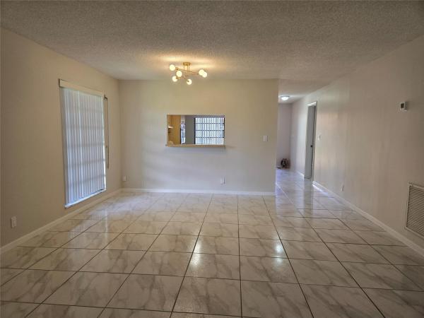 Vizcaya Garden Villas, 117 SE 7th St #A1, Deerfield Beach, Florida 33441, image 1