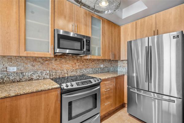 Wilton Station, 2631 NE 14th Ave #303, Wilton Manors, Florida 33334, image 1