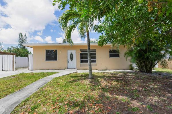 Playland Country Estates, 5621 Cleveland St, Hollywood, Florida 33021, image 1