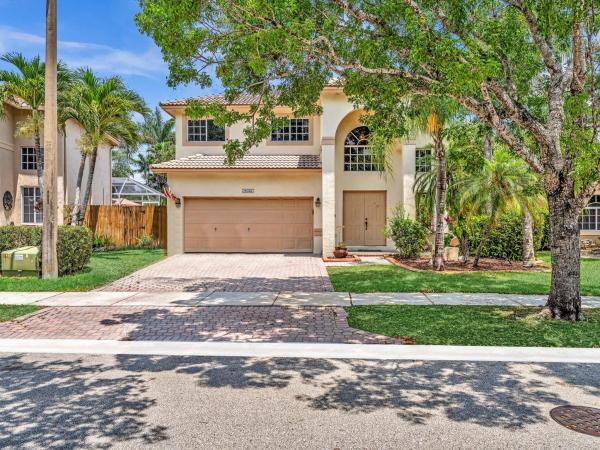 Walden Lake, 20567 SW 1st St, Pembroke Pines, Florida 33029, image 1