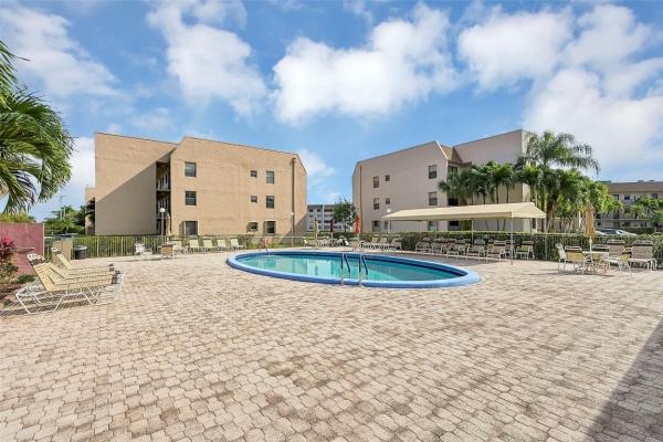 Sunrise Lakes 3, 9541 Sunrise Lakes Blvd #206, Sunrise, Florida 33322, image 1