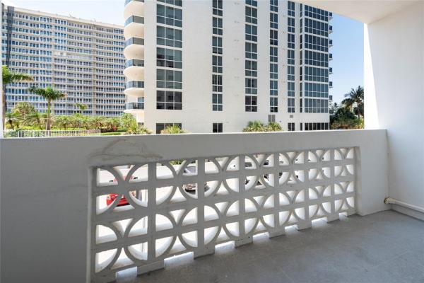 Galt Towers, 4250 Galt Ocean Dr #2H, Fort Lauderdale, Florida 33308, image 3