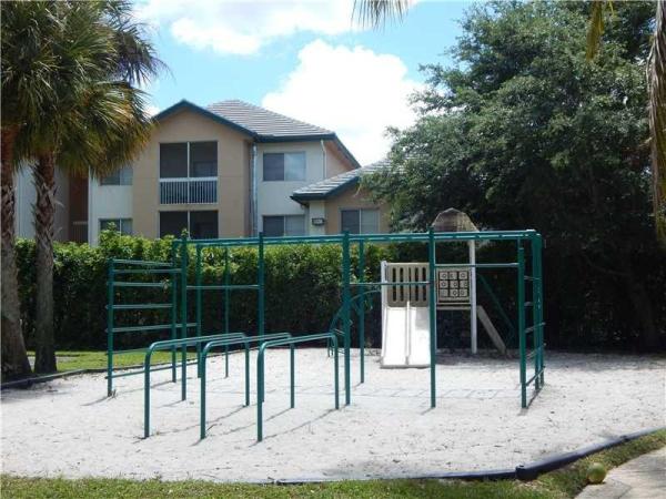 Coral Reef Club, 5645 NW 99th Ln, Coral Springs, Florida 33076, image 3