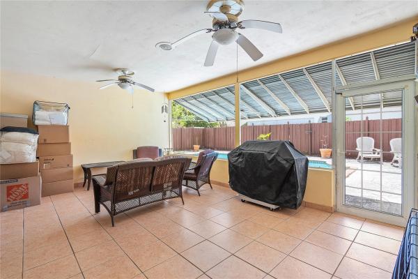 Oakland Hills, 870 SW 49th Cir, Margate, Florida 33068, image 2