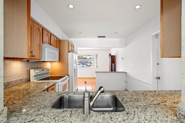 Boulevard Heights, 8421 NW 10th St, Pembroke Pines, Florida 33024, image 1