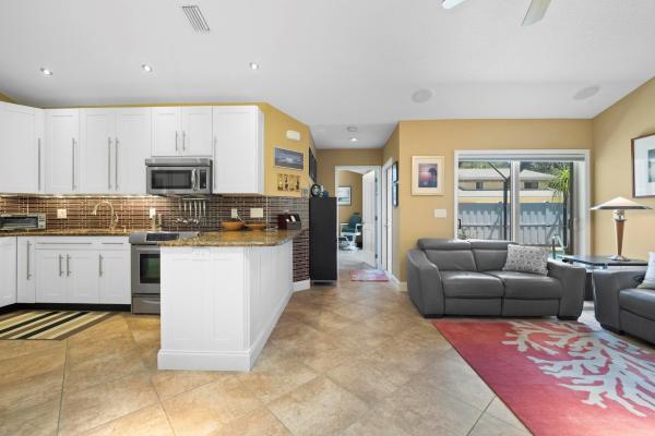 Westwood Lakes, 12552 Woodmill Dr, Palm Beach Gardens, Florida 33418, image 3