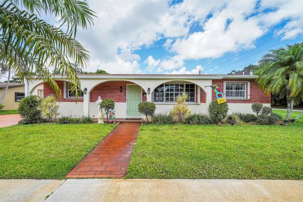 Sunset Isles, 2705 Roosevelt St, Hollywood, Florida 33020, image 1