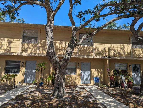 Southern Courtyard, 2019 Oleander Blvd #B, Fort Pierce, Florida 34950, image 1