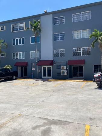 Sommerset, 1060 Crystal Lake Dr #301, Deerfield Beach, Florida 33064, image 1
