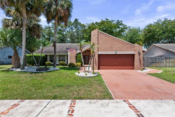 Plantation Hills, 711 NW 77th Ave, Plantation, Florida 33324, image 1