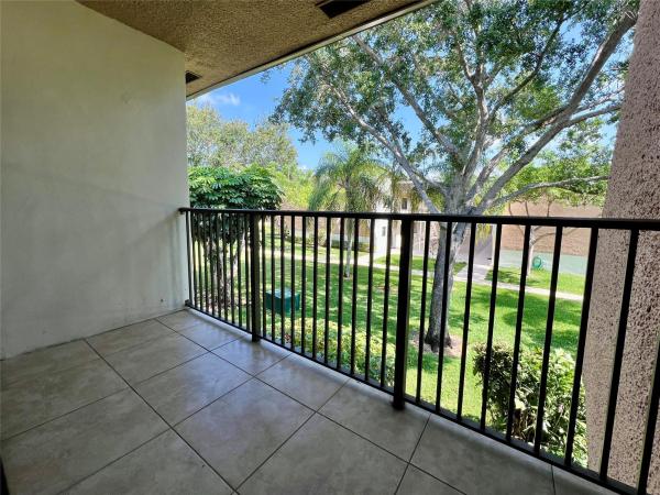 Sunrise Point, 8261 SW 128 St #208, Pinecrest, Florida 33156, image 2