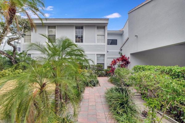 Lakes Of Woodhaven, 6229 Old Court Rd #206, Boca Raton, Florida 33433, image 1