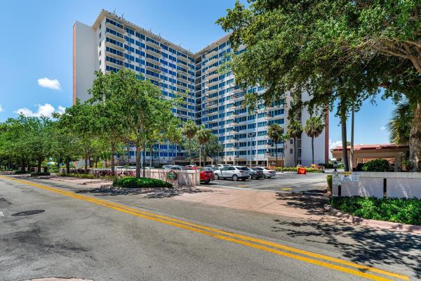 Coral Ridge Towers, 3233 NE 34th St #1216, Fort Lauderdale, Florida 33308, image 1