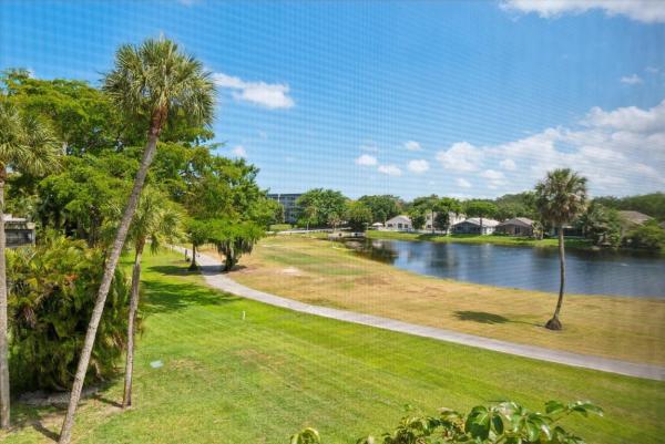 Palm-Aire Country Club 9, 821 Cypress Blvd #311, Pompano Beach, Florida 33069, image 3