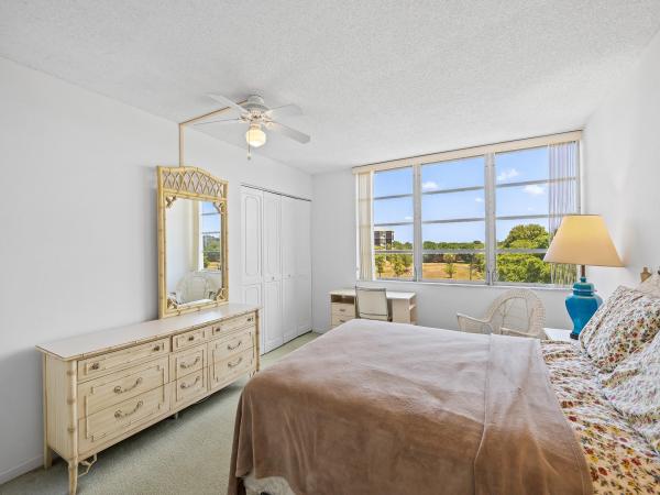 Environ 1, 6901 Environ Blvd #4A, Lauderhill, Florida 33319, image 2