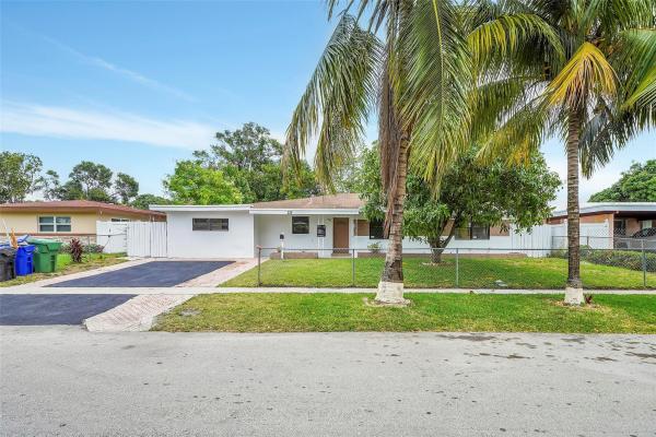 Melrose Manor, 320 SW 30th Ave, Fort Lauderdale, Florida 33312, image 1