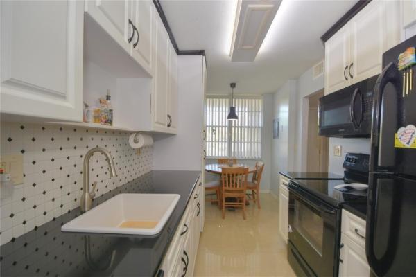 Cypress Chase, 2601 NW 48th Ter #142, Lauderdale Lakes, Florida 33313, image 1