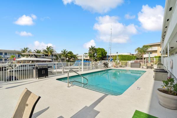 Alexander Hamilton, 2808 NE 33rd Ct #208, Fort Lauderdale, Florida 33306, image 1