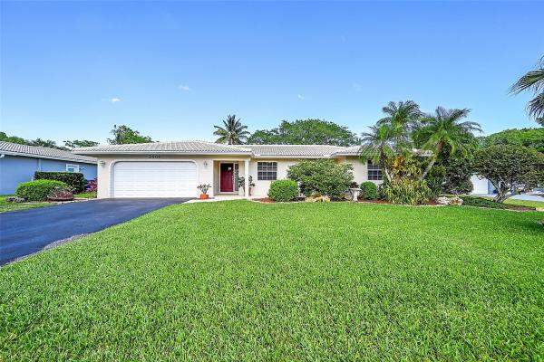 Coral Springs Lakes, 3801 NW 103rd Ave, Coral Springs, Florida 33065, image 1