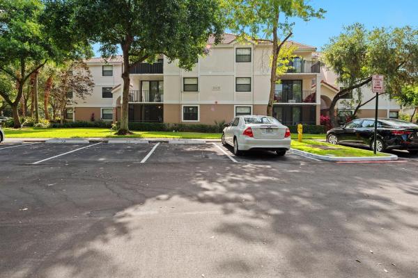 Grand Marquis, 10135 W Sunrise Blvd #301, Plantation, Florida 33322, image 1