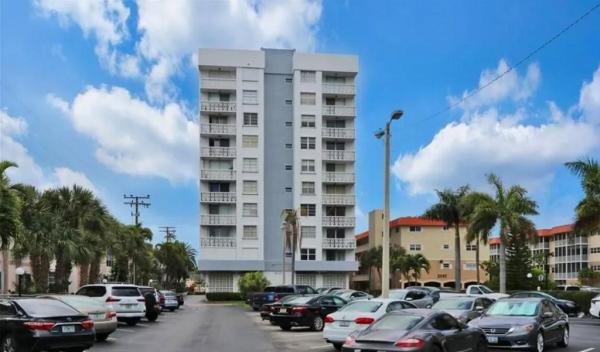 Ashleigh House, 3113 S Ocean Dr #302, Hallandale Beach, Florida 33009, image 1