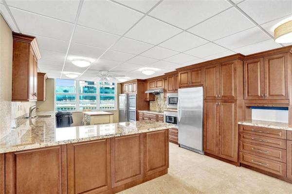 Sea Ranch Lakes North, 5200 N Ocean Blvd #107B, Lauderdale By The Sea, Florida 33308, image 2