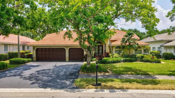 Kensington Glen, 4857 Kensington Cir, Coral Springs, Florida 33076, image 1