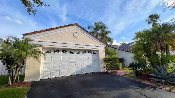 Springside Lake, 670 Falling Water Rd, Weston, Florida 33326, image 1