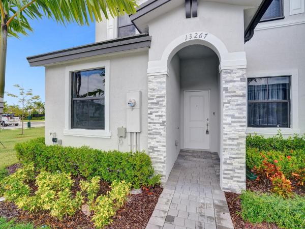 Pine Vista, 13267 SW 286th St #13267, Leisure City, Florida 33033, image 1