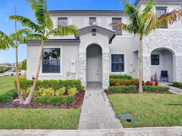 Pine Vista, 13267 SW 286th St, Leisure City, Florida 33033, image 2